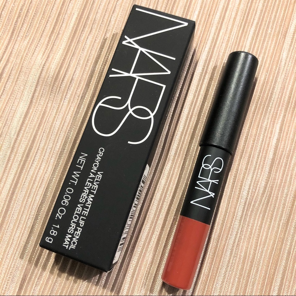 NARS VELVET MATTE LIP PENCIL CRUELLA